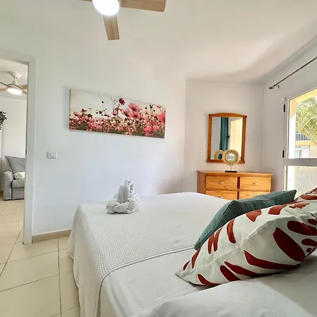 Torres De Yomely - Y1g * Playa de las Americas (Tenerife)